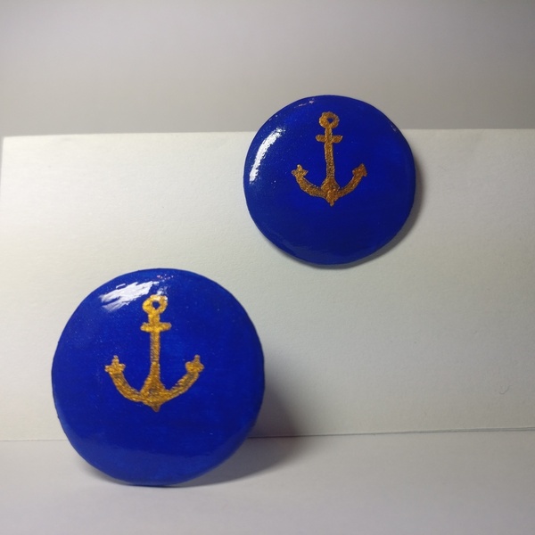 Στρογγυλά blue marine 2.5×2.5εκ. σκουλαρίκια με χρυσή άγκυρα. - μπλε, χρυσό, πηλός, καρφωτά - 2