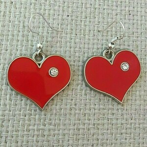 σκουλαρίκια καρδιές κόκκινες μεταλλικά με σμάλτο και στρας - καρδιά, μικρά, κρεμαστά, faux bijoux, φθηνά - 2