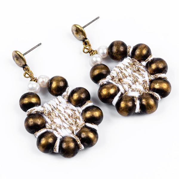 ATHINA MAILI - Υφαντά σκουλαρίκια με μαργαριτάρια - υφαντά, boho, μπρούντζος, κρεμαστά - 3