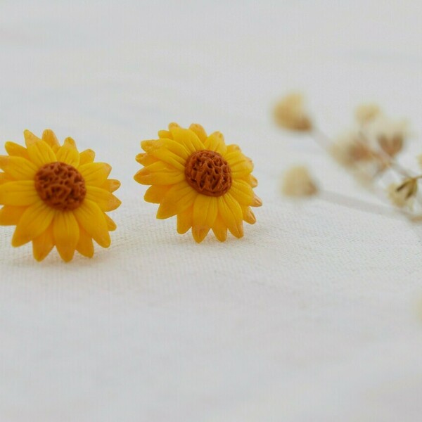 "Yellow daisies"- Χειροποίητα κίτρινα καρφωτά σκουλαρίκια μαργαρίτες (ατσάλι) - πηλός, λουλούδι, καρφωτά, ατσάλι, φθηνά - 5