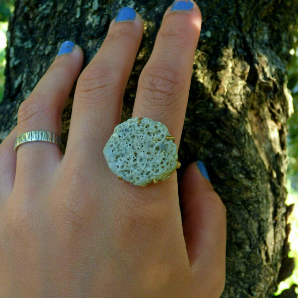 " Golden Milos Island Ring " - Χειροποίητο επίχρυσο δαχτυλίδι με βότσαλο από το Σαρακίνικο της Μήλου! - ημιπολύτιμες πέτρες, επιχρυσωμένα, μικρά, boho, βότσαλα, αυξομειούμενα, φθηνά - 4