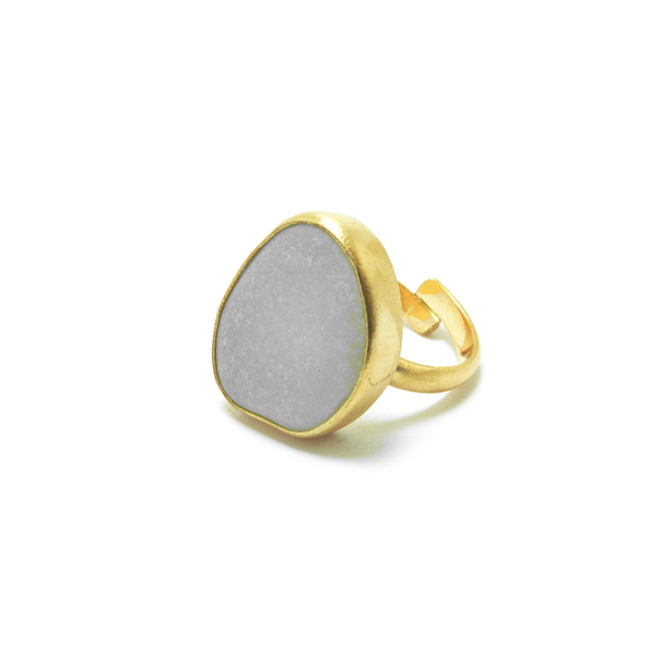 " Golden Seaglass ring" - Xειροποίητο επίχρυσο ματ δαχτυλίδι με γυαλάκι της θάλασσας!i - ημιπολύτιμες πέτρες, επιχρυσωμένα, μικρά, μικρά, boho, αυξομειούμενα, φθηνά