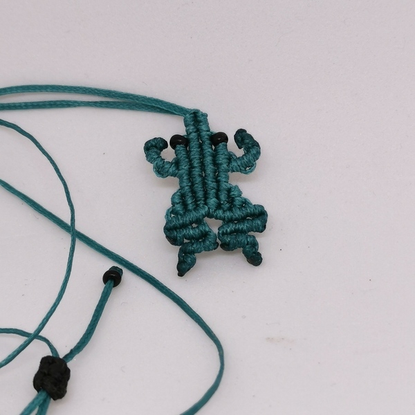 Κολιέ μακραμέ "βατραχάκι" / macrame necklace "frog" - κερωμένα κορδόνια, μακραμέ, για παιδιά, ζωάκια