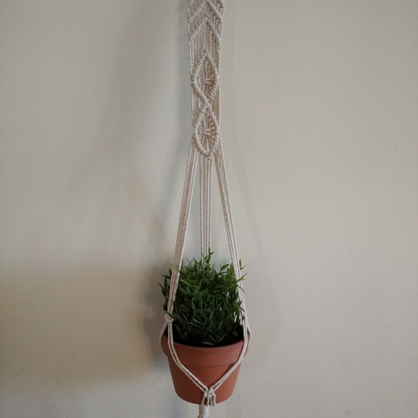Κρεμαστή θήκη γλάστρας macrame
