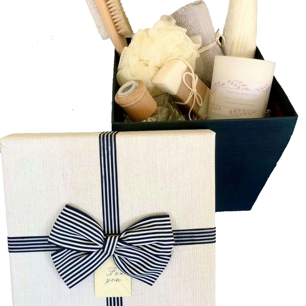 Gift box ''Navy Blue'' - σαπούνια, αρωματικό χώρου, κερί σόγιας
