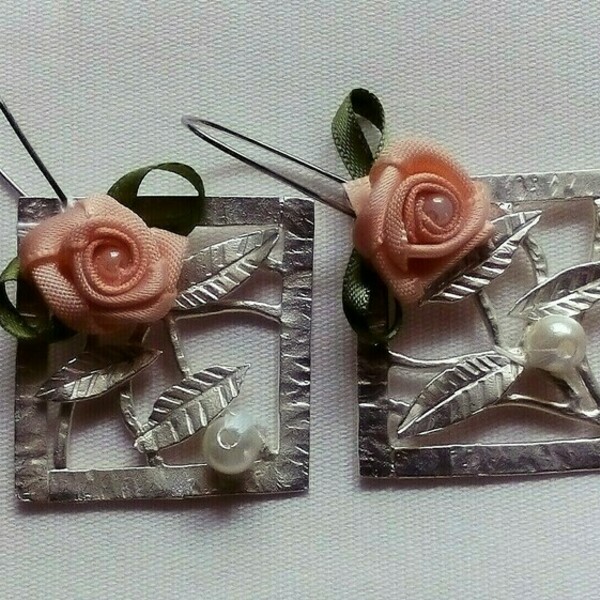 Vintage νυφικά σκουλαρίκια (πέρλα, ασήμι, λουλούδι) - τριαντάφυλλο, λουλούδι, κρεμαστά, πέρλες - 3