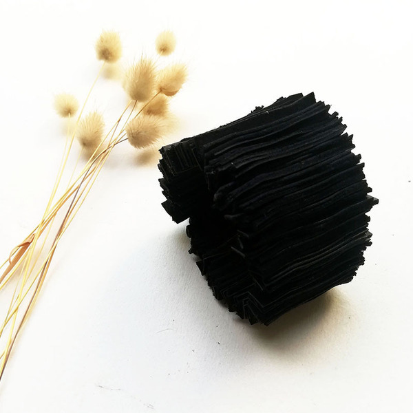 Δερμάτινο μαύρο ελαστικό βραχιόλι (εικαστικό κόσμημα) - δέρμα, ελαστικό, χειροποίητα, χεριού - 5
