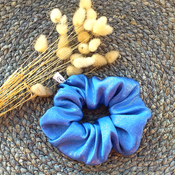 Λαστιχάκι μαλλιών μπλε ρουά με λαμπερή υφή - μπλε, ύφασμα, χειροποίητα, για τα μαλλιά, λαστιχάκια μαλλιών - 2