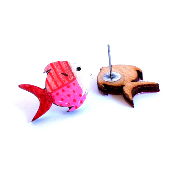 Σκουλαρίκια ξύλινα, ροζ ψαράκι - ξύλο, ζωγραφισμένα στο χέρι, ψάρι, καρφωτά, μικρά - 2