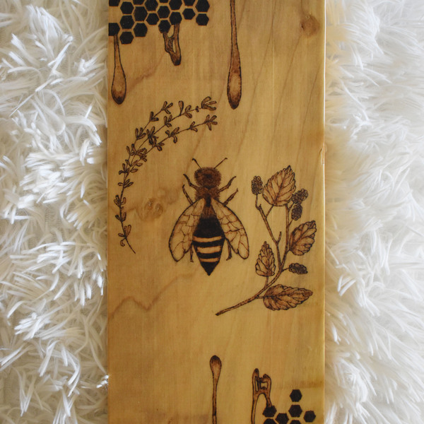 Μέλισσα χειροποίητη πυρογραφία σε ξύλινο κάδρο - ξύλο, πίνακες & κάδρα