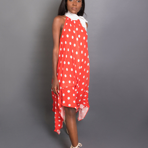 Τosca κόκκινο Φόρεμα με λευκό πουά και λευκό φιόγκο στο λαιμό - πουά, midi - 2
