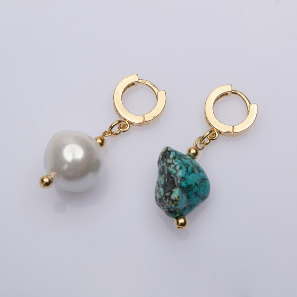 Shell Pearl & Howlite Earrings - ημιπολύτιμες πέτρες, μαργαριτάρι, ορείχαλκος, χαολίτης, κρίκοι - 3