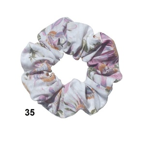 Λαστιχάκι για τα μαλλιά - Scrunchie (4) - ύφασμα, χειροποίητα, φλοράλ, απαραίτητα καλοκαιρινά αξεσουάρ, λαστιχάκια μαλλιών - 2