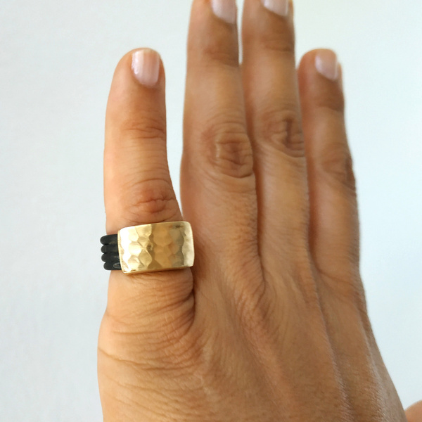 Χειροποίητo μάυρο δαχτυλίδι σεβαλιέ με χρυσόχρωμό μέταλλο - chevalier, ορείχαλκος, boho, σταθερά - 3