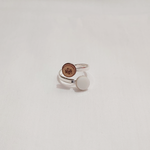 White2Mat - Χειροποίητο δαχτυλίδι φτιαγμένο απο ξύλο και λευκό πλέξιγκλας - μικρά, αυξομειούμενα, ασήμι 925, plexi glass, ξύλο