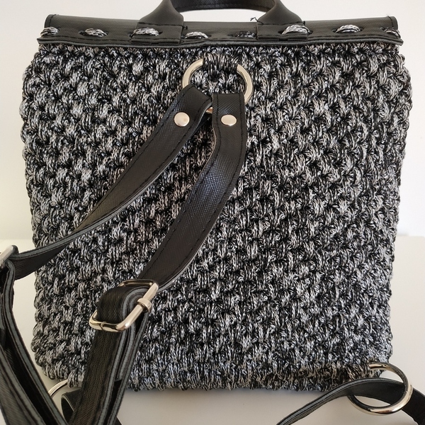 Χειροποίητο πλεκτό backpack με μαύρα eco leather στοιχεία - πλεκτές τσάντες - 2