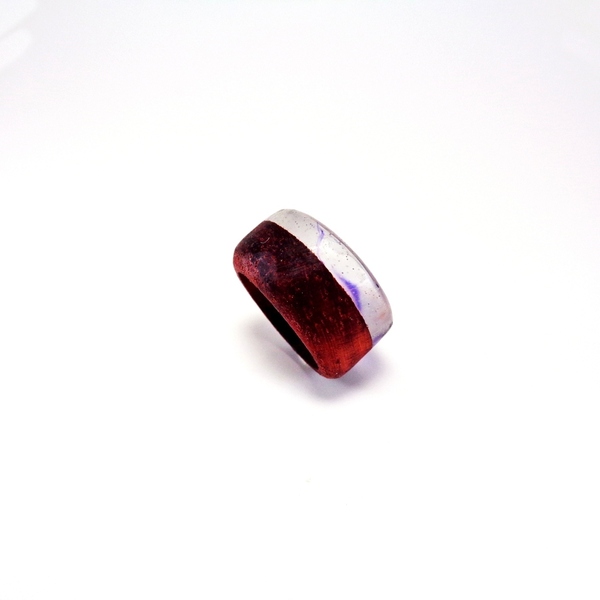 Δαχτυλίδι από υγρό γυαλί και ξύλο σε μωβ χρώμα - ξύλο, boho, σταθερά, εποξική ρητίνη, μεγάλα - 4