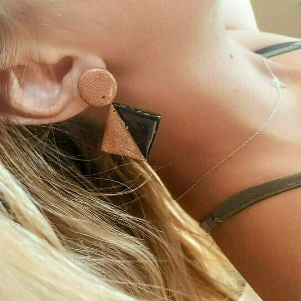 Lycia earrings Χειροποίητα σκουλαρίκια απο πηλό σε ροζ χρυσό και μαύρα στοιχεία - πηλός, καρφωτά, boho - 3