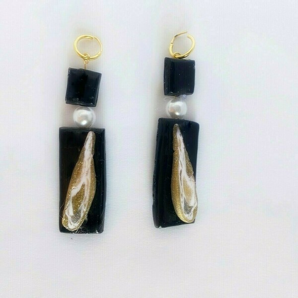 Benita earrings Χειροποίητα σκουλαρίκια απο πηλό σε μαύρο χρώμα και 3D έφε σε χρυσό - πηλός, κρεμαστά, πέρλες, μεγάλα