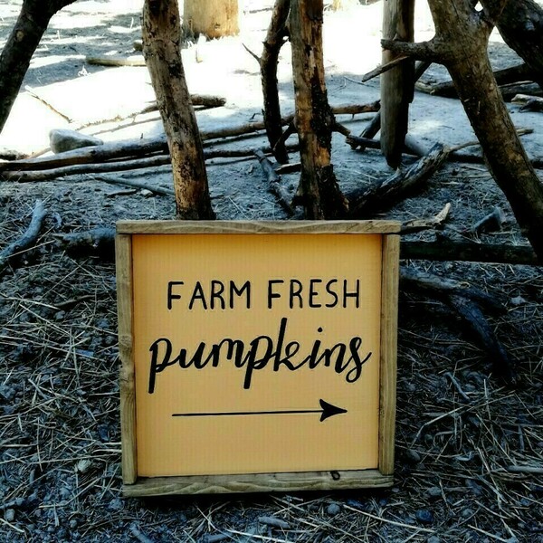 "Farm fresh pumpkins" - Ξύλινη πινακίδα 22 × 22 εκ. για την είσοδο / το καθιστικό ( φθινόπωρο ) - πίνακες & κάδρα, φθινόπωρο, κολοκύθα, ξύλινα διακοσμητικά - 3
