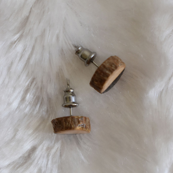 Σκουλαρίκια καρφωτά με πυρογραφία σε ξύλο μουσμουλιάς - ξύλο, καρφωτά, μικρά, ατσάλι, boho - 2