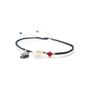 Ruby & pearl bracelet, βραχιόλι με μαργαριτάρι κ ρουμπινί κρύσταλλο - ημιπολύτιμες πέτρες, μαργαριτάρι, μακραμέ, χεριού, αυξομειούμενα - 2