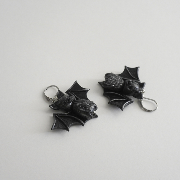 Σκουλαρίκια - νυχτερίδες από πολυμερή πηλό_1 - statement, πηλός, halloween, κρεμαστά, polymer clay - 4