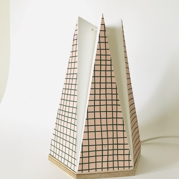 Λαμπατέρ origami ροζ με πράσινα τετραγωνάκια - πορτατίφ, minimal - 2