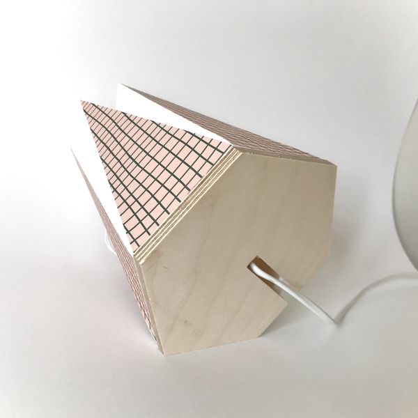 Λαμπατέρ origami ροζ με πράσινα τετραγωνάκια - πορτατίφ, minimal - 3