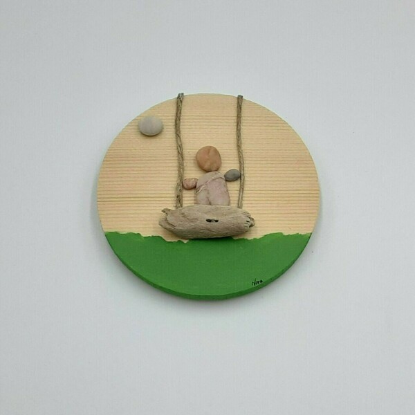 Ξύλινο μαγνητάκι με παράσταση από βότσαλα, κούνια (9cm) - ξύλο, χειροποίητα, διακοσμητικά, ιδεά για δώρο, μαγνητάκια ψυγείου - 2