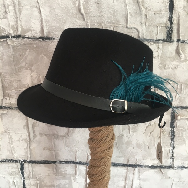 Καπέλο μάλλινο/χειμωνιάτικο- Moulin rouge - μαλλί, φτερό, unisex, καπέλα, unisex gifts - 2