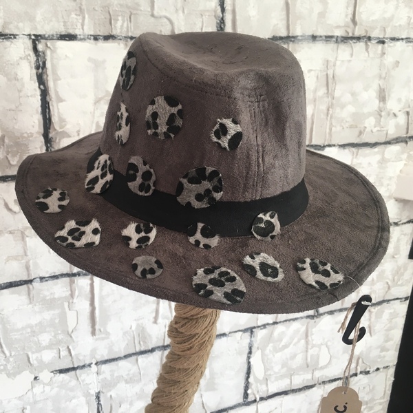 Καπέλο χειμωνιάτικο - Gray leopard - χειμωνιάτικο, καπέλα - 3