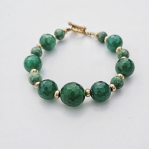 Βραχιόλι Jade στρογγυλές πολυεδρικές - ημιπολύτιμες πέτρες, νεφρίτης, σταθερά, χεριού