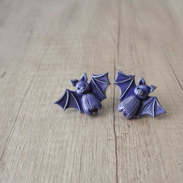 Σκουλαρίκια - νυχτερίδες από πολυμερή πηλό σε μωβ χρώμα_1 - statement, πηλός, καρφωτά, halloween