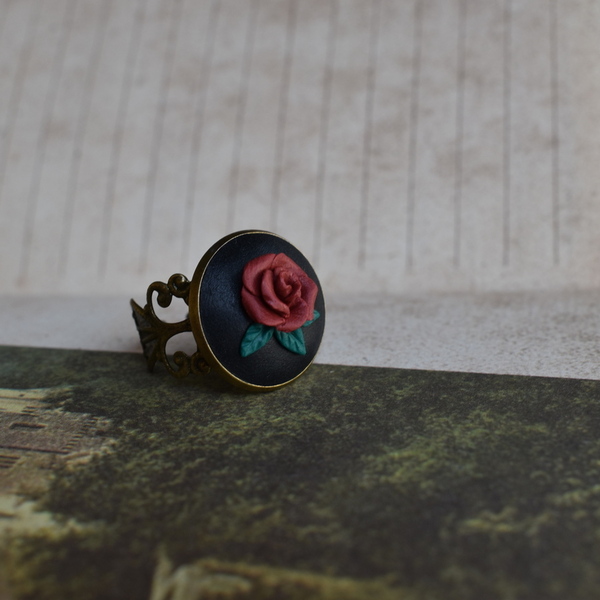 "Blooming rose"- Χειροποίητο δαχτυλίδι με τριαντάφυλλο (πηλός, μπρούτζος, αυξομειούμενο) - vintage, τριαντάφυλλο, πηλός, μικρά, αυξομειούμενα - 2