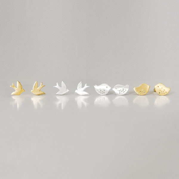 tiny earrings birdy - ασήμι, chic, μοντέρνο, επιχρυσωμένα, minimal, καρφωτά, χελιδόνι