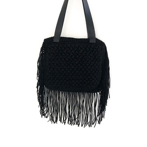 Urban Queen χειροποίητη πλεκτή μαύρη τσάντα με κρόσια “Flossie fringed” - δέρμα, ώμου, all day, tote, πλεκτές τσάντες