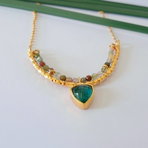 Triangle Chrysocolla Pendant-Χειροποίητο μενταγιόν με ημιπολύτιμες πέτρες - ημιπολύτιμες πέτρες, επιχρυσωμένα, χειροποίητα