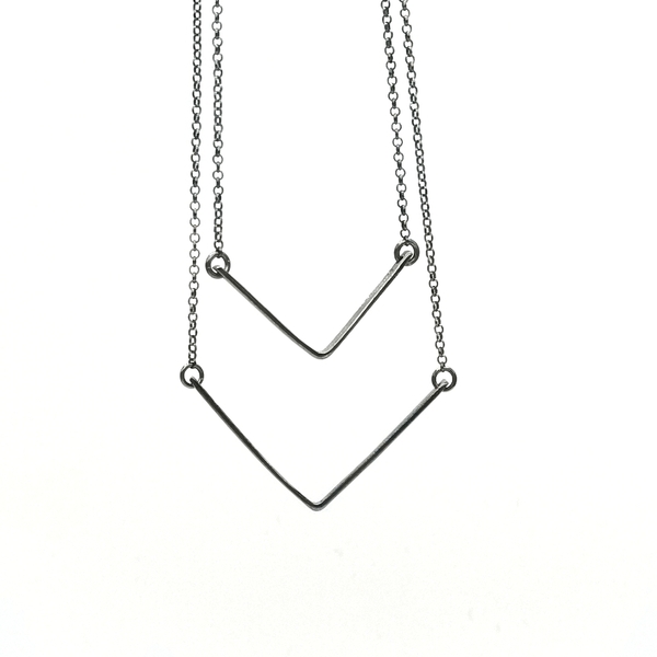 ''V'' Necklace Black - charms, ασήμι 925, κοντά - 2