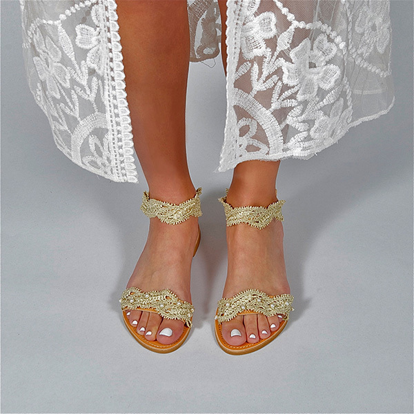 Δερμάτινα νυφικά σανδάλια με μπεζ-χρυσή δαντέλα και πέρλες - δέρμα, πέρλες, φλατ, ankle strap