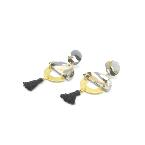 Marble circle earrings - σκουλαρίκια με εφέ μάρμαρο από πολυμερικό πηλό - καρφωτά, πηλός, με φούντες, χειροποίητα