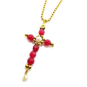 The Burgundies cross, κολιε με χρυσή αλυσίδα και σταυρό από νεφρίτη - μαργαριτάρι, σταυρός, κοντά, ατσάλι