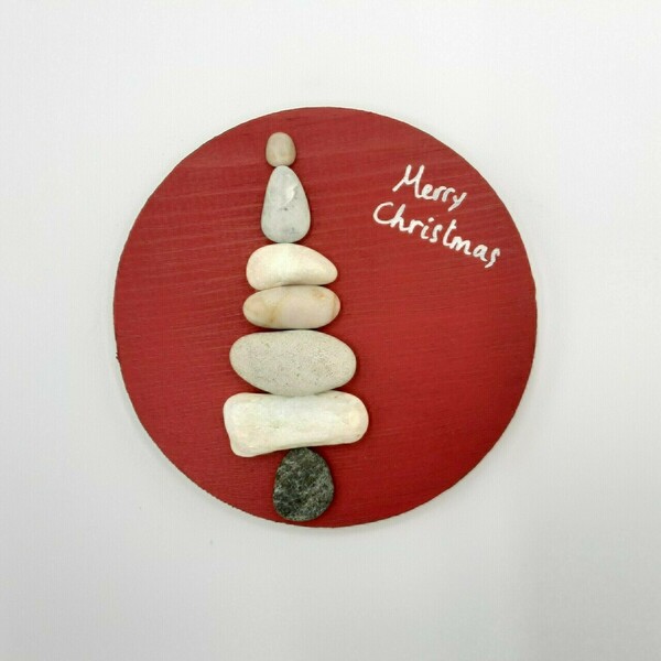 Ξύλινο μαγνητάκι με χριστουγεννιάτικο δέντρο από βότσαλα, (9cm) - ξύλο, χειροποίητα, διακοσμητικά, χριστουγεννιάτικα δώρα, μαγνητάκια, δέντρο - 3