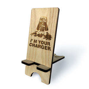 Ξύλινη βάση stand φόρτισης κινητού "I'm your charger" - ξύλο, personalised, χάραξη, αξεσουάρ γραφείου