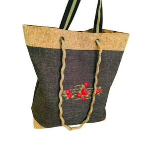 Υφασμάτινη καφέ τσάντα ώμου με κεντημένο floral μοτίβο - ύφασμα, ώμου, φλοράλ, φελλός, tote - 2