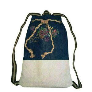 Yφασμάτινη τσάντα πουγκί με κεντημένο floral μοτίβο, μπλε σκούρο- κρεμ - ύφασμα, πουγκί, πλάτης, μεγάλες