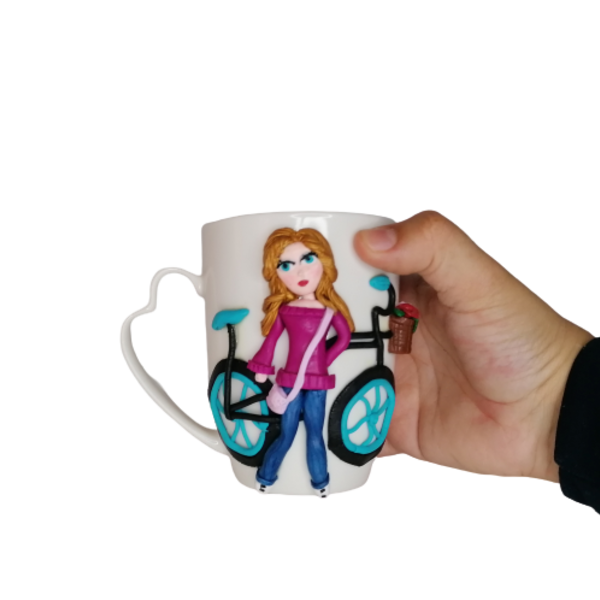 Χειροποίητο πλυμερικό κούπα κορίτσι με ποδήλατο - πηλός, πορσελάνη, δώρα για γυναίκες
