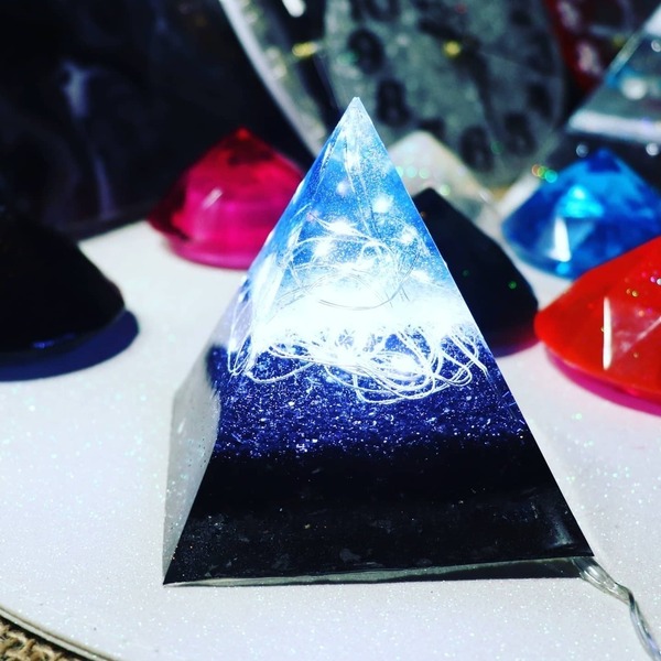 Επιτραπέζιο φωτιστικό πυραμίδα - γυαλί, διακοσμητικά