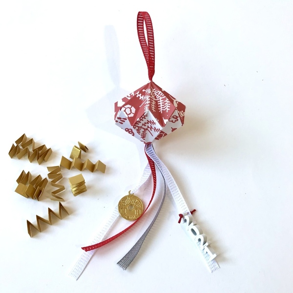 Στολίδι - γούρι origami - χειροποίητα, minimal, χριστουγεννιάτικο