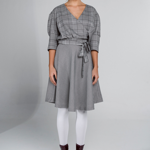 The Bouncy Houndstooth Skirt - midi